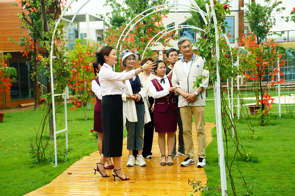 第五季鄉村榮耀任我行美好生(shēng)活連鎖項目